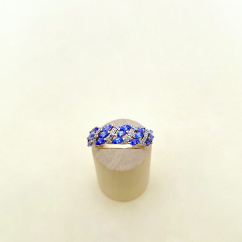 9ct. Gold Tanzanite &amp; Diamond Ring.