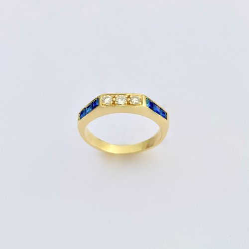 18ct. Gold Diamond and Sapphire Ring.