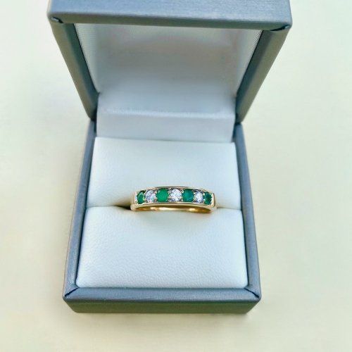 18ct. Gold Emerald &amp; Diamond Ring. 