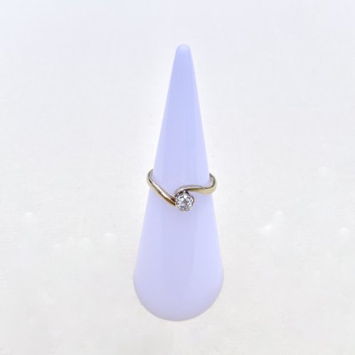 9ct. Gold Diamond Solitaire Crossover Ring.