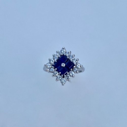 18ct. Sapphire &amp; Diamond Set Cluster Ring. 