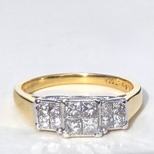 18ct. Gold Diamond Ring. DISCOUNTED.