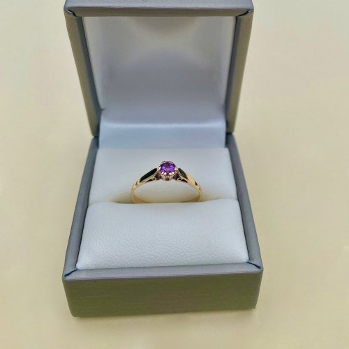 9ct. Solid Gold Amethyst Ring.