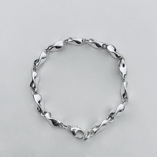 Silver Bracelet / Oblong Twist Links.