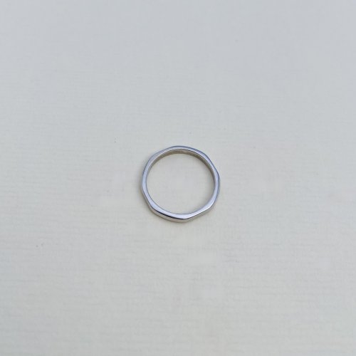9ct. White Gold Hexagonal Band / Ring. 