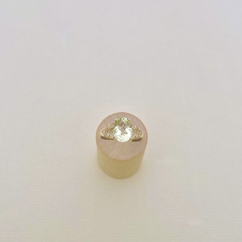 9ct. Gold Citrine Set Ring / Acanthus Foliage Design. 