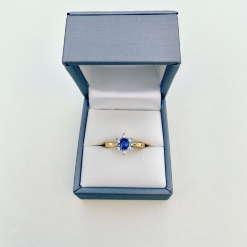 18ct. Gold Sapphire &amp; Diamond Ring.