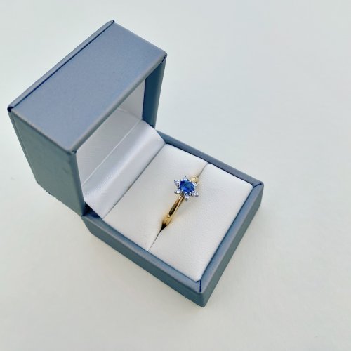 18ct. Gold Sapphire &amp; Diamond Ring.
