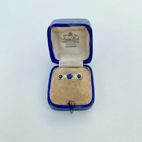 18ct. Gold Sapphire &amp; Diamond Ring. 