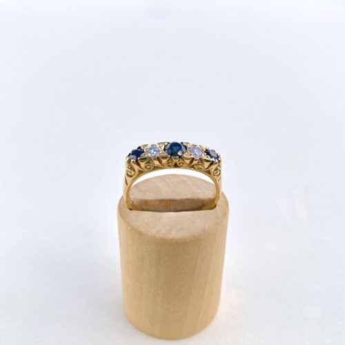 18ct. Gold Sapphire &amp; Diamond Ring. 