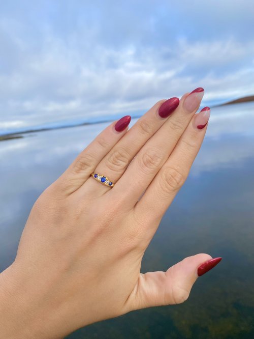 18ct. Gold Sapphire &amp; Diamond Ring. 