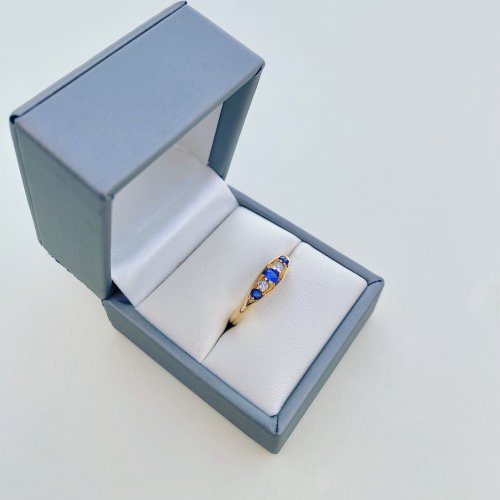 18ct. Gold Sapphire &amp; Diamond Ring. 