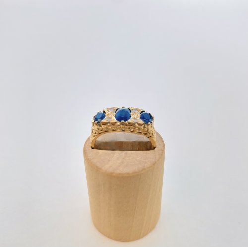 18ct. gold Sapphire &amp; Diamond Ring. 