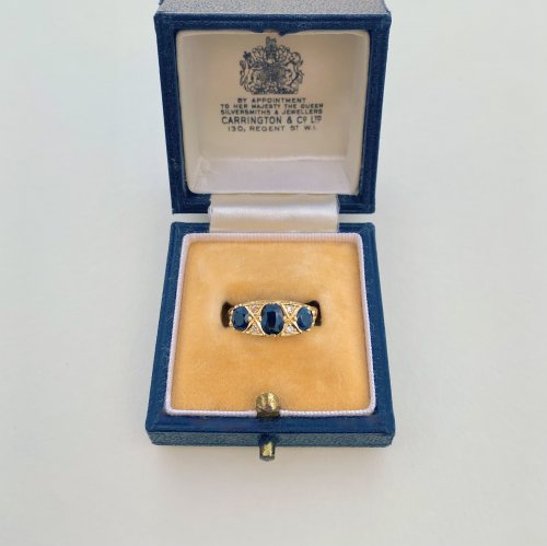 18ct. gold Sapphire &amp; Diamond Ring. 