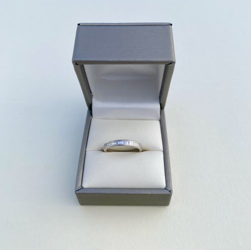 18ct. White Gold Half Eternity Ring / Baguette Diamonds.