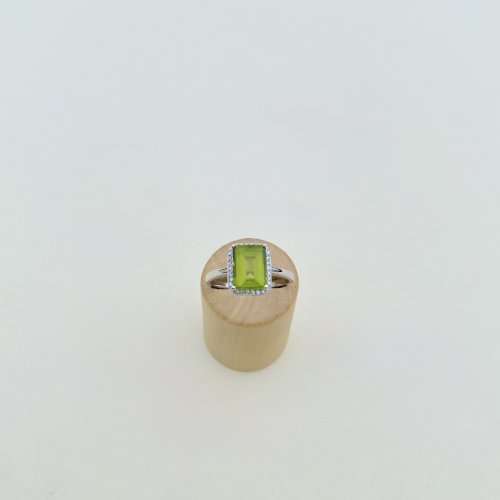 9ct. White Gold Peridot &amp; Diamond Ring. NEW IN STOCK.