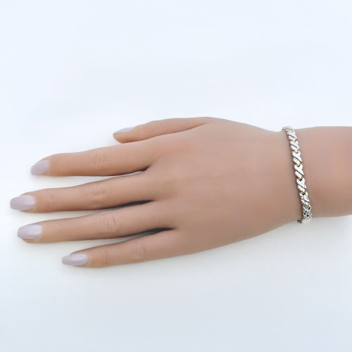 Hallmarked 9ct. Yellow &amp; White Gold &#039;X&#039; Design Bracelet.  NEW STOCK.