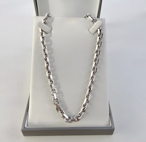 Contemporary Silver Chunky Chain. 19½ NEW STOCK.