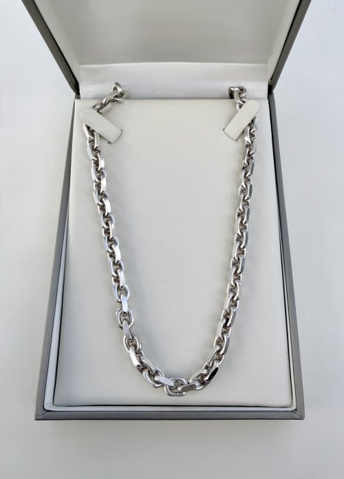 Contemporary Silver Chunky Chain. 19½ NEW STOCK.