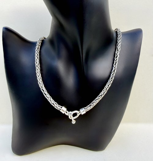 Silver 18½" Foxtail Chain. NEW STOCK.