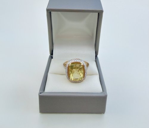 18ct. Yellow Gold Lemon Quartz & Diamond Set Ring. NEW STOCK.