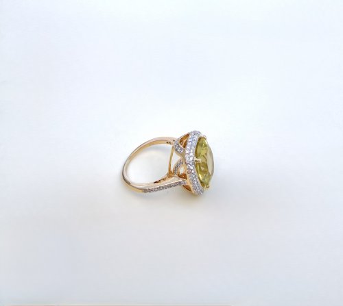 18ct. Yellow Gold Lemon Quartz &amp; Diamond Set Ring. NEW STOCK.