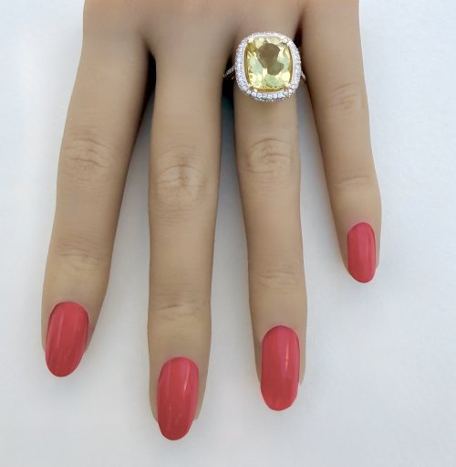 18ct. Yellow Gold Lemon Quartz &amp; Diamond Set Ring. NEW STOCK.