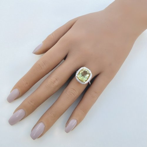 18ct. Yellow Gold Lemon Quartz &amp; Diamond Set Ring. NEW STOCK.