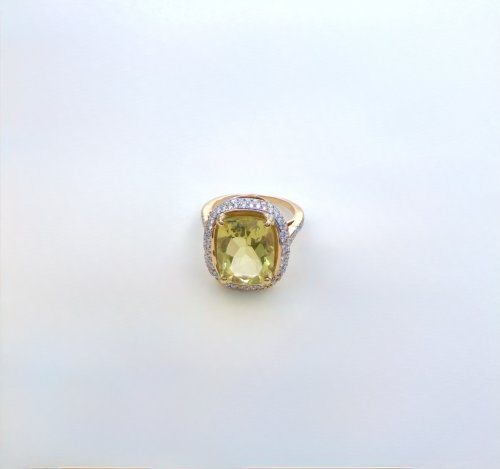 18ct. Yellow Gold Lemon Quartz &amp; Diamond Set Ring. NEW STOCK.