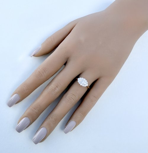 18ct. Yellow Gold Diamond Oval Set Ring. NEW STOCK.