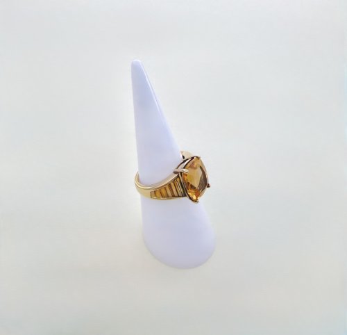 9ct. Gold Citrine Ring / Square Shape. NEW IN.