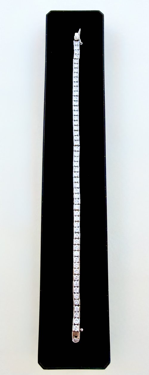 Silver CZ Tennis Bracelet / Square Appearance. NEW IN.