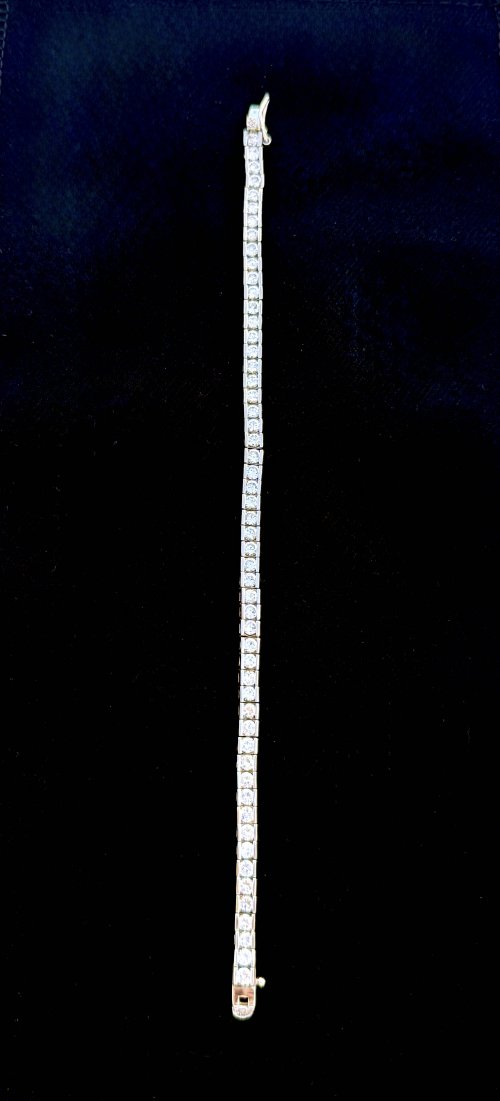 Silver CZ Tennis Bracelet / Square Appearance. NEW IN.