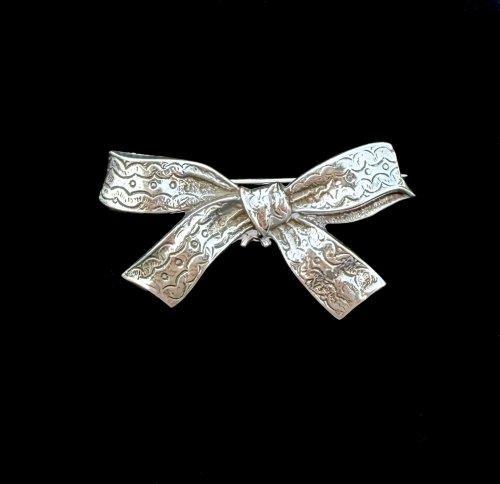 Silver Bow Brooch.  NEW STOCK.