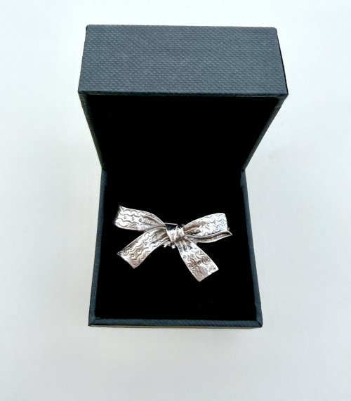 Silver Bow Brooch.  NEW STOCK.