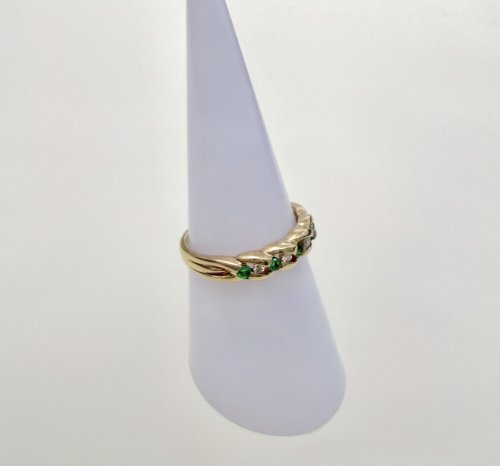 9ct. Yellow Gold Emerald &amp; Diamond Set Infinity Ring. NEW STOCK.