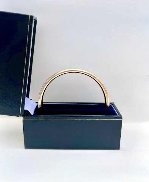 Hallmarked 9ct. Yellow Gold Round Bangle. NEW STOCK.