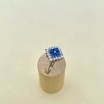 18ct. Sapphire &amp; Diamond Set Cluster Ring. 