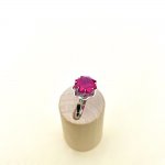 9ct. Solid Gold Red Stone Ring / Star shape.