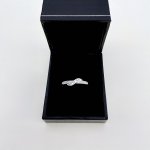 9ct. White Gold Diamond Half Eternity Ring / Design Detail to Centre. NEW STOCK.